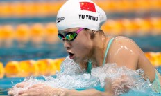 沙巴:全国春季游泳锦标赛：余依婷收获第二金